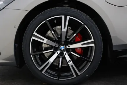 Car image 49