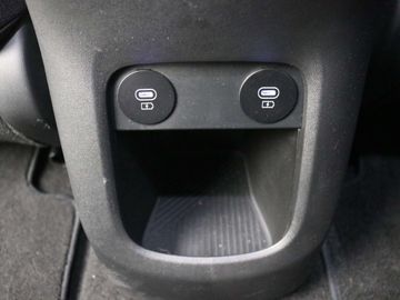 Car image 36