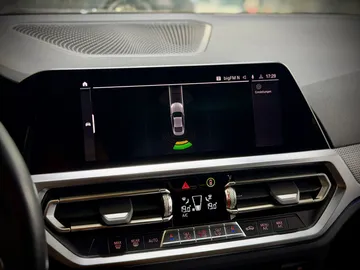 Car image 35