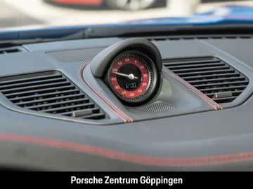 Car image 32