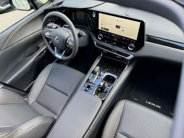 Car image 12