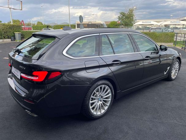 BMW 520d Touring Luxury Line 140 kW image number 6