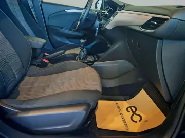 Car image 21