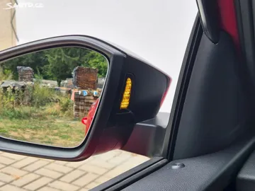 Car image 28