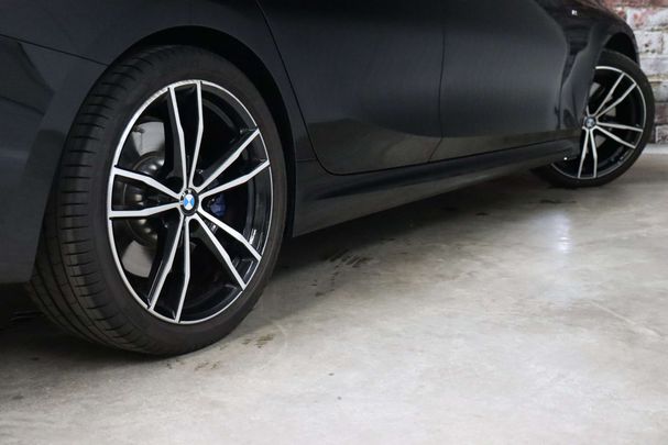 BMW 330i M Sport 190 kW image number 6