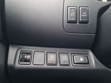 Car image 33