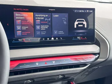 Car image 29