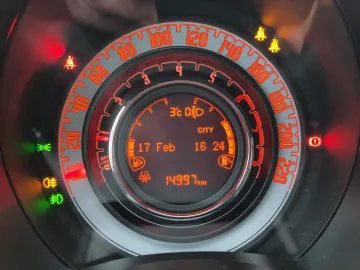 Car image 16