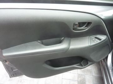 Car image 31