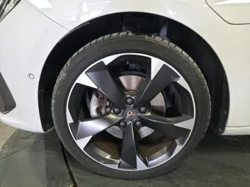 Car image 46