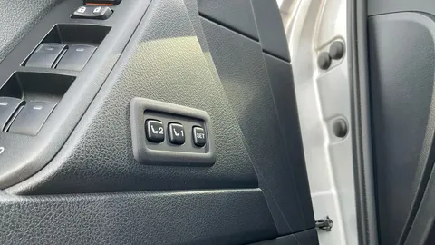 Car image 40