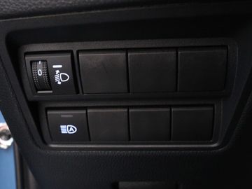 Car image 33