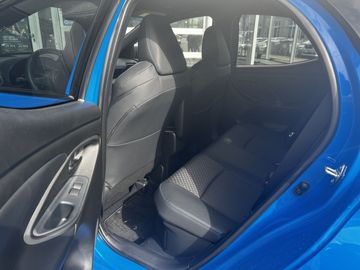 Car image 11