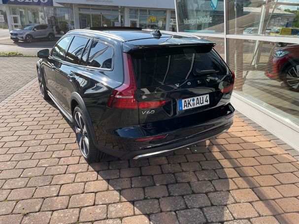 Volvo V60 Cross Country AWD B5 184 kW image number 4