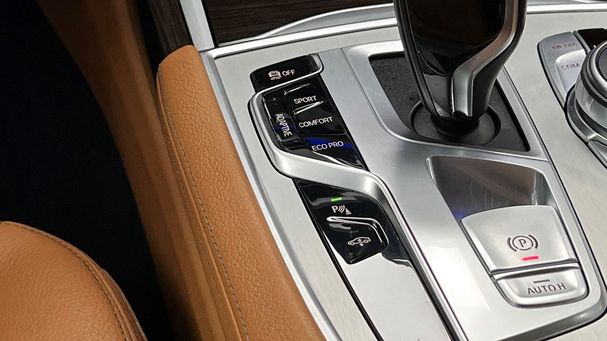 BMW 730d xDrive 196 kW image number 20