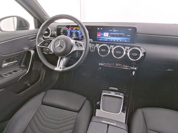 Mercedes-Benz A 200 d Line 110 kW image number 8