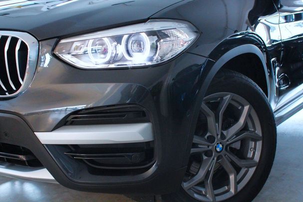 BMW X3 xDrive20i xLine 135 kW image number 26