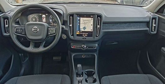 Car image 26