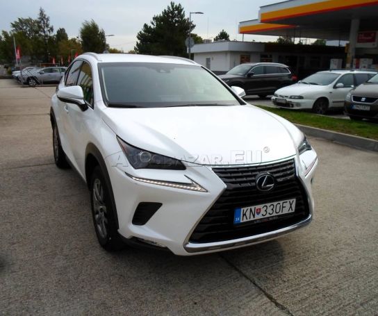 Lexus NX 300 H 145 kW image number 1