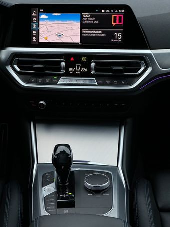 BMW 340i xDrive Touring 275 kW image number 18