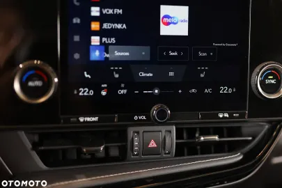 Car image 35