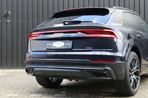 Audi Q8 55 TFSI quattro S-line 250 kW image number 4