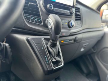 Car image 26