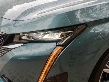 Car image 24