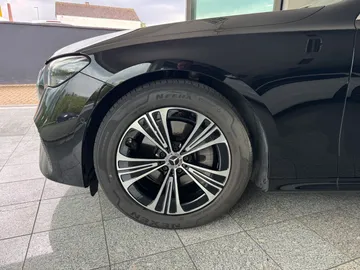 Car image 43