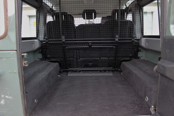 Land Rover Defender 110 TD Station Wagon 90 kW image number 14