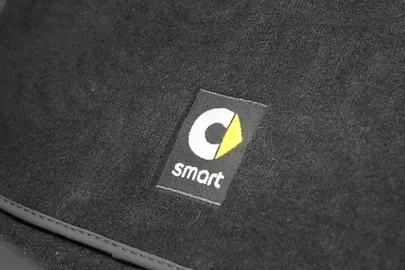 Car image 30