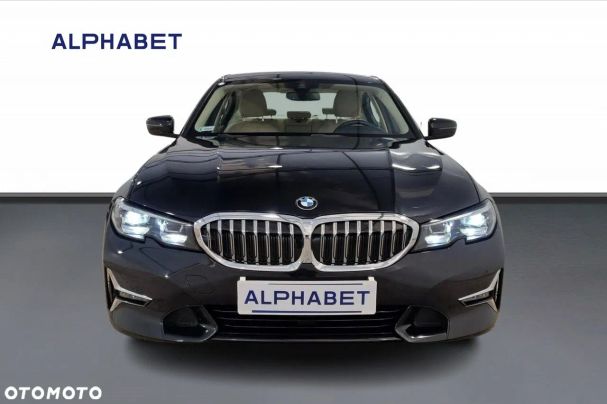 BMW 318d Luxury Line 110 kW image number 10