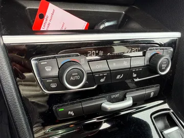 Car image 35