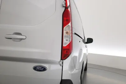 Car image 33