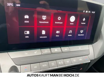 Car image 26