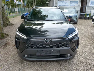 Car image 3