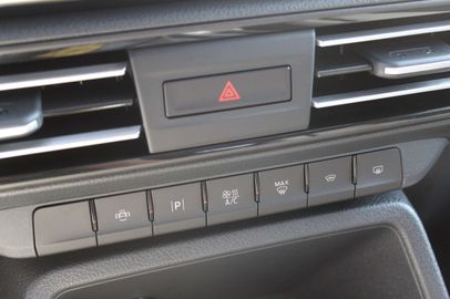 Car image 39