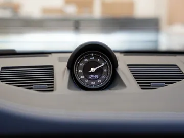 Car image 35