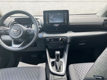 Car image 11