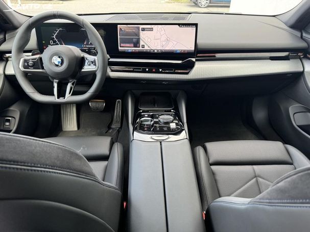 BMW 540d Touring xDrive 223 kW image number 8