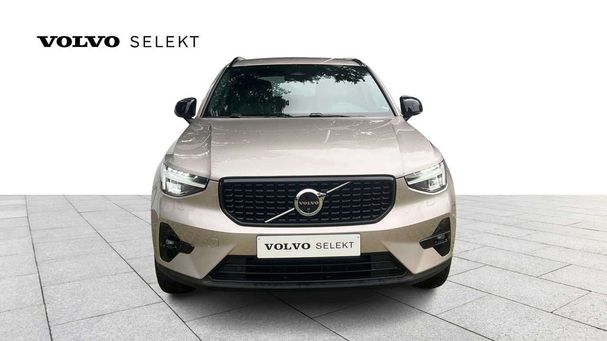 Volvo XC40 B3 Plus Dark 120 kW image number 2