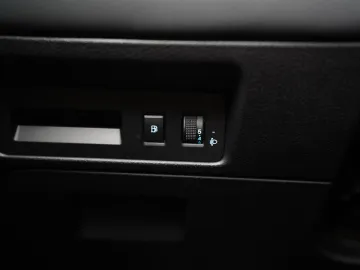 Car image 50