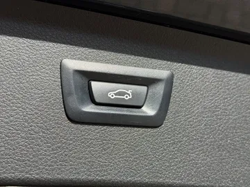 Car image 41