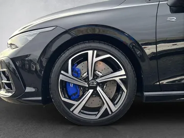 Car image 33