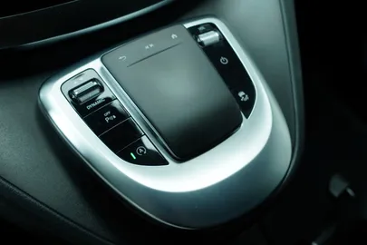 Car image 48