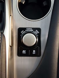 Car image 31