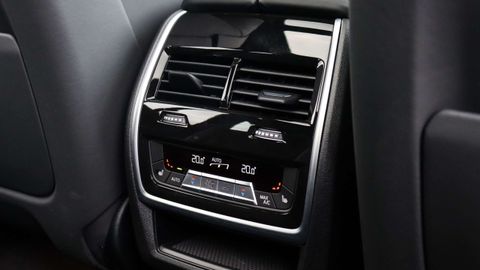 Car image 33