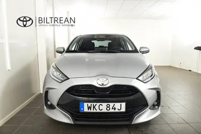Car image 2
