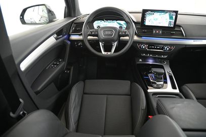 Car image 33