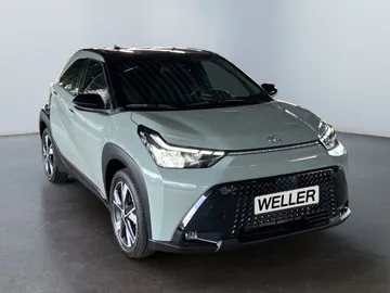 Car image 2